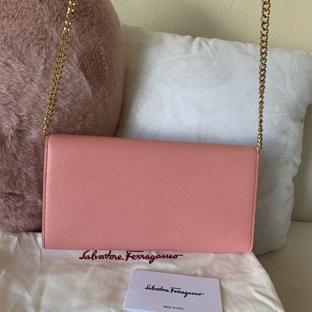 Salvatore Ferragamo Vara Bow clutch pink&gold $875 - Picture 3 of 6